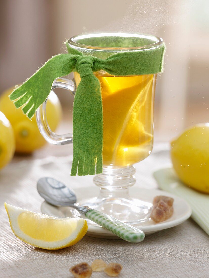Heiße Zitronenlimonade gegen Erkältung