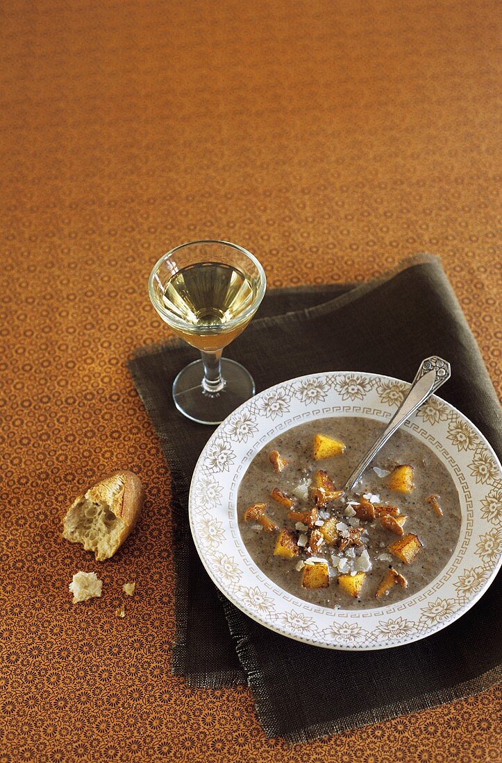 Cream of mushroom soup with Parmesan and polenta croutons