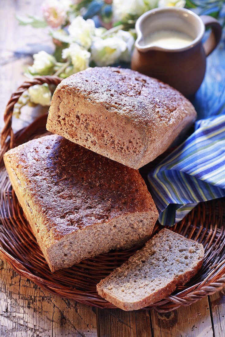 Roggenbrot, angeschnitten