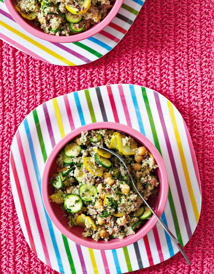 Couscous salad with chick-peas, courgettes and olive dressing