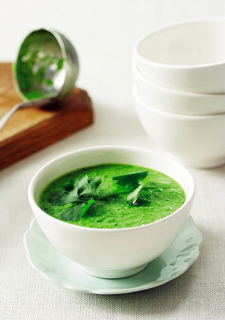 Cream of pea soup with coriander