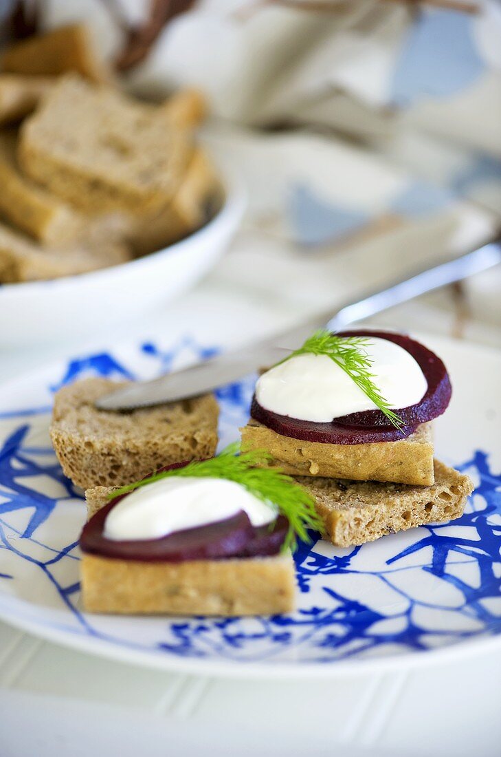 Beetroot and sour cream on bread