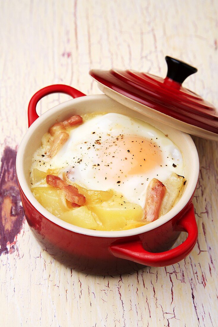 Potato casserole with bacon and egg