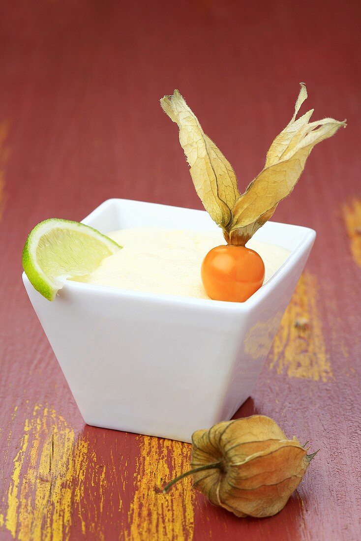 Fruit mousse with physalis