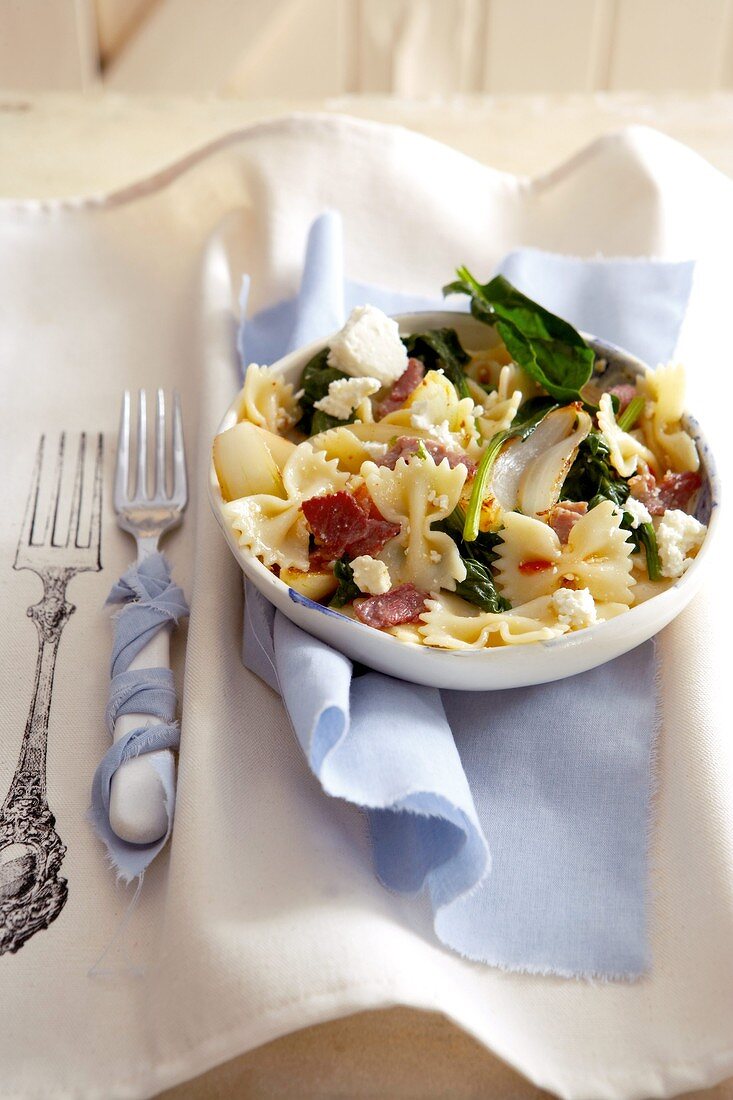 Farfalle with spinach, feta cheese and bacon