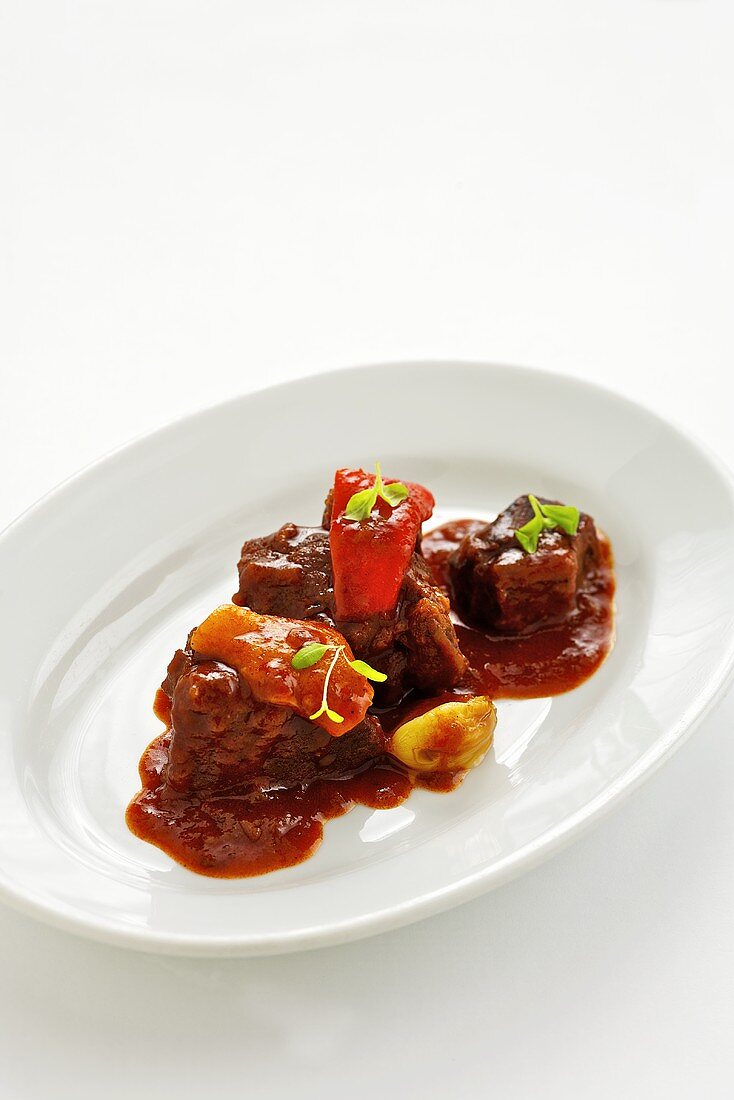 Braised beef with pepper sauce