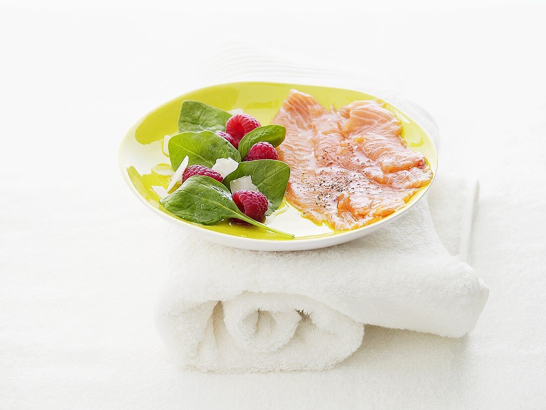 Salmon carpaccio