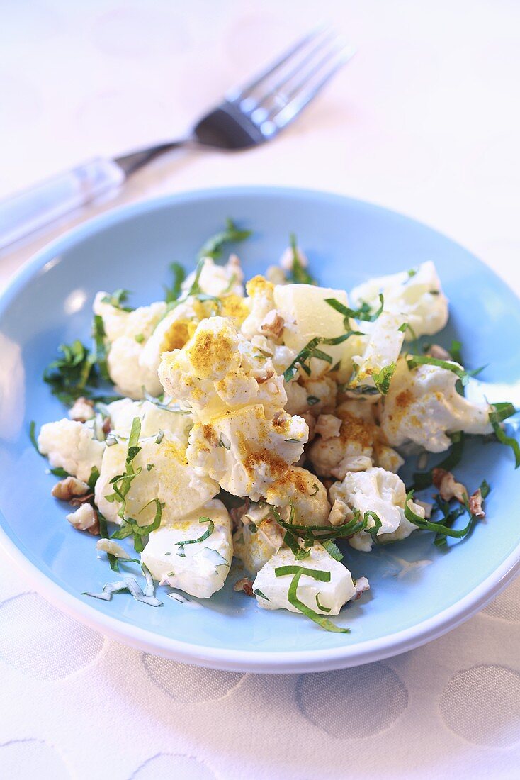Cauliflower and pineapple salad with nuts