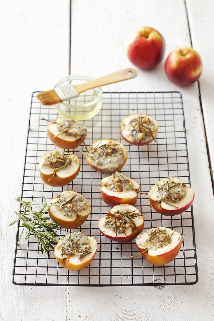 Baked apples with blue cheese stuffing