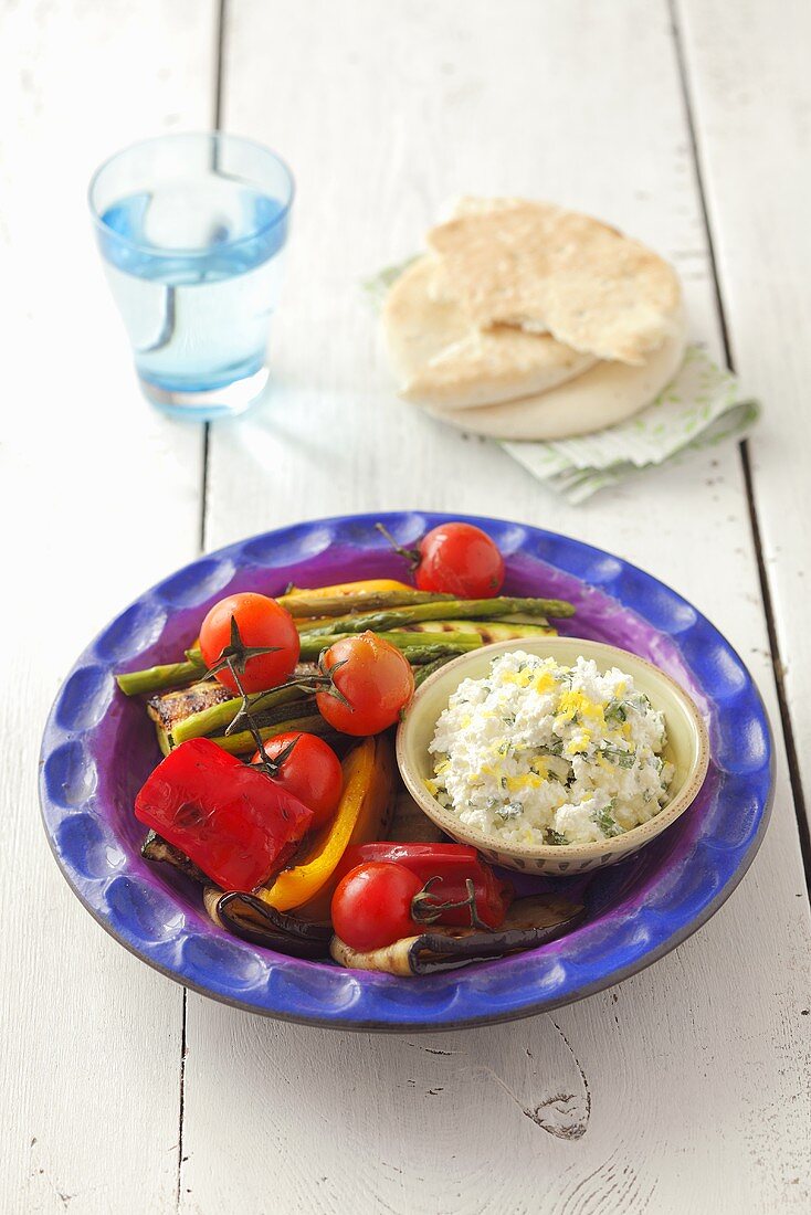 Barbecued vegetables with lemon and herb cream