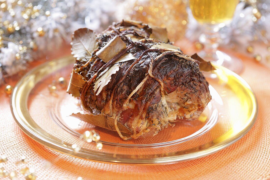 Bacon-wrapped roast ham (Christmas)