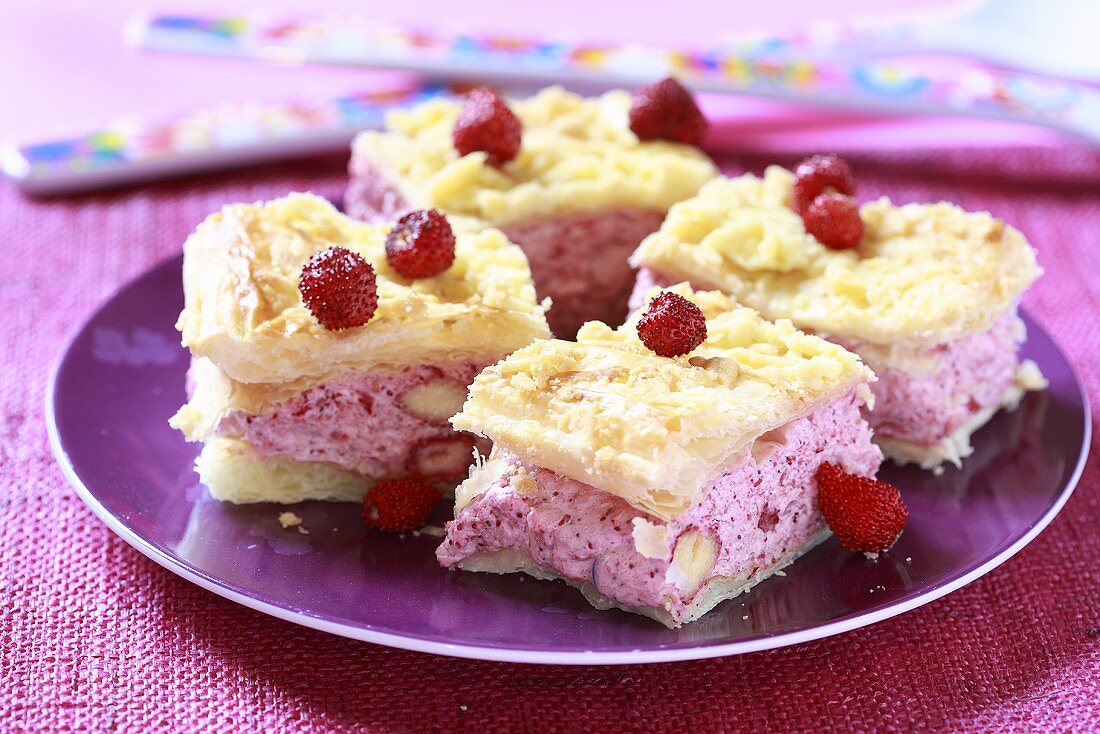 Puff pastry slices with wild strawberries