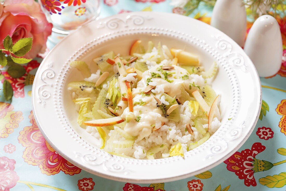 Reissalat mit Apfel und Kiwi