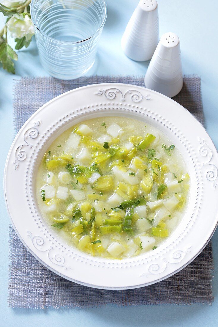 Lauchsuppe mit Kartoffeln