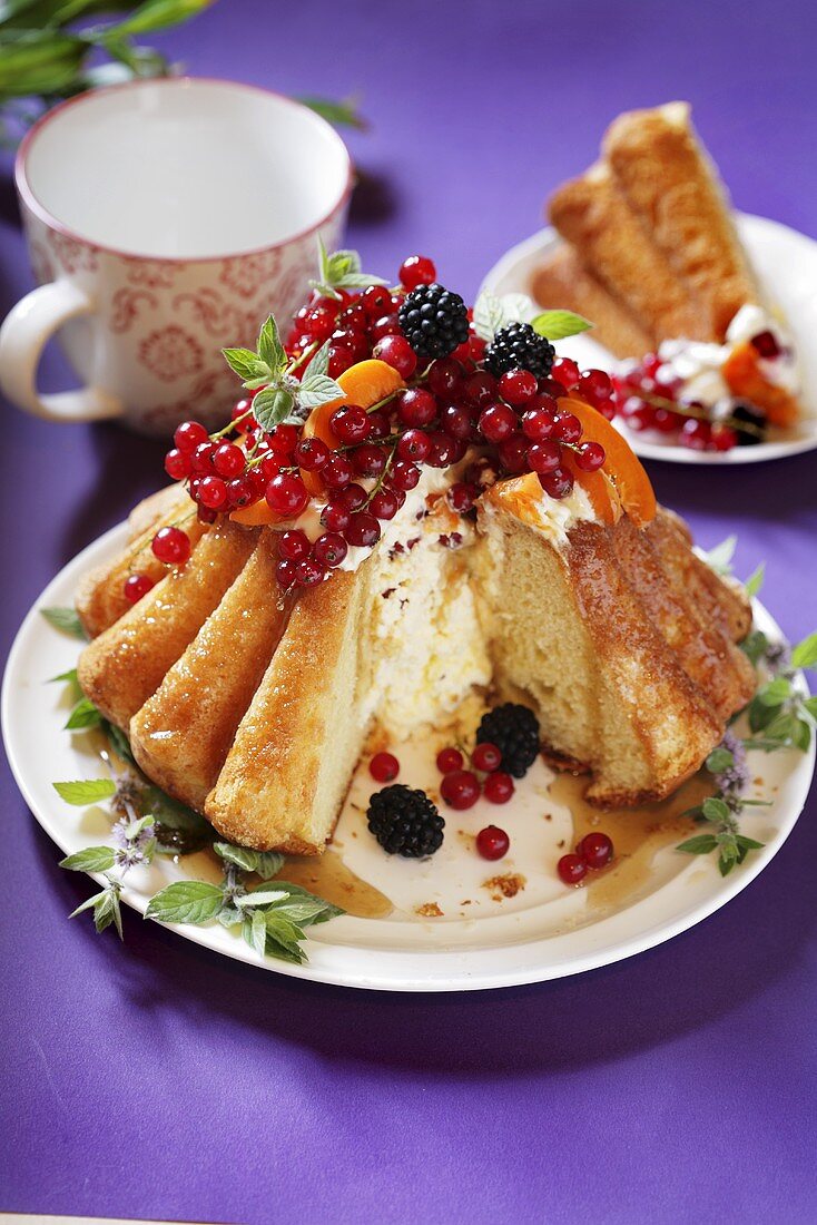 Babka (Polish yeast cake) with berries