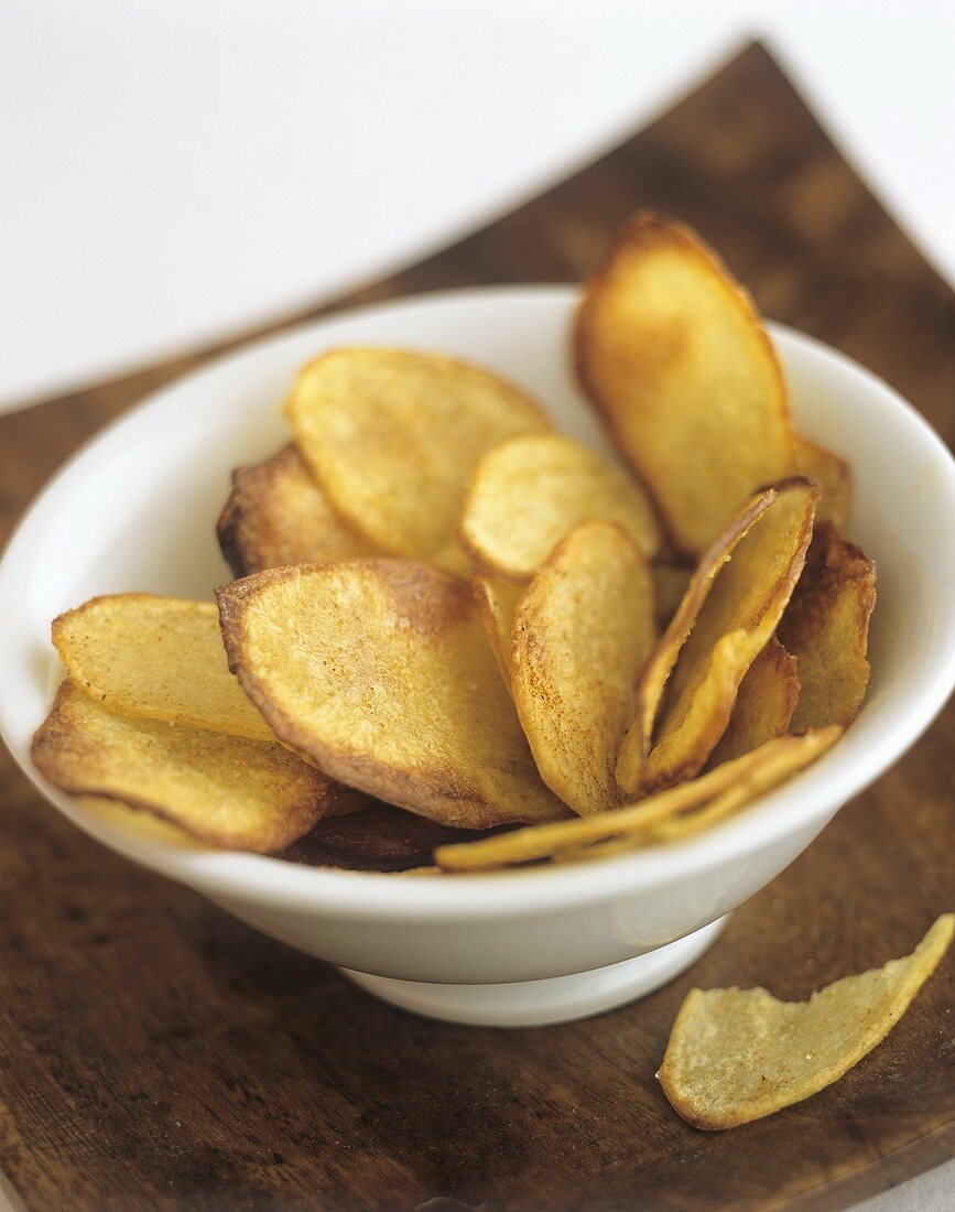 Home-made potato crisps