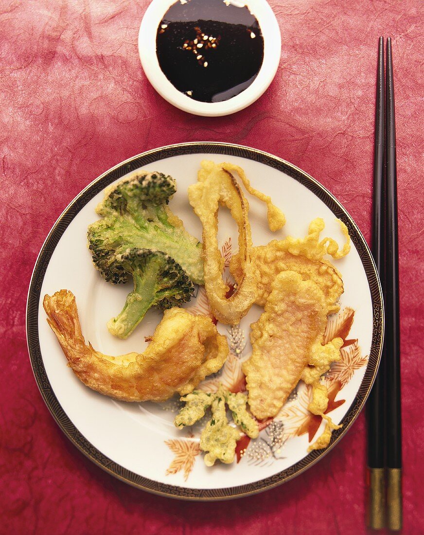 Shrimp and vegetables in tempura batter