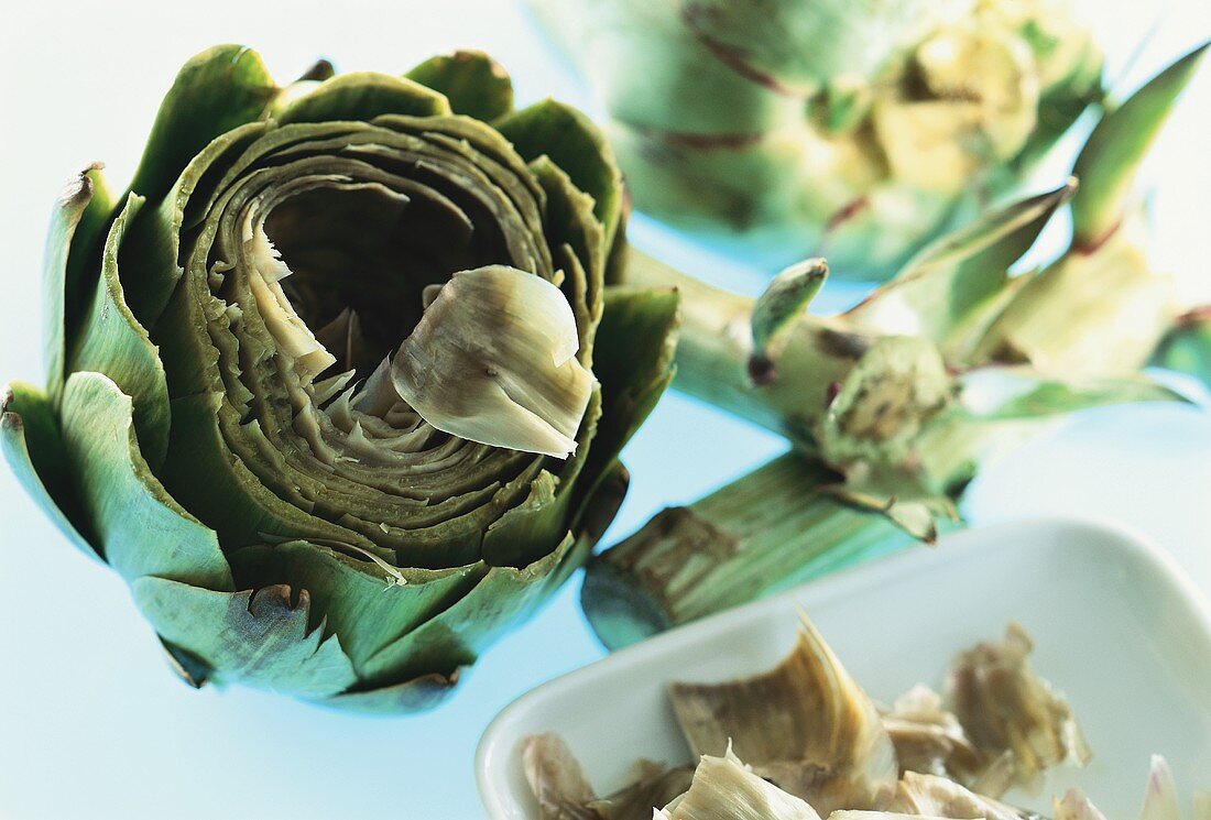 Stuffing an artichoke: removing the inner petals