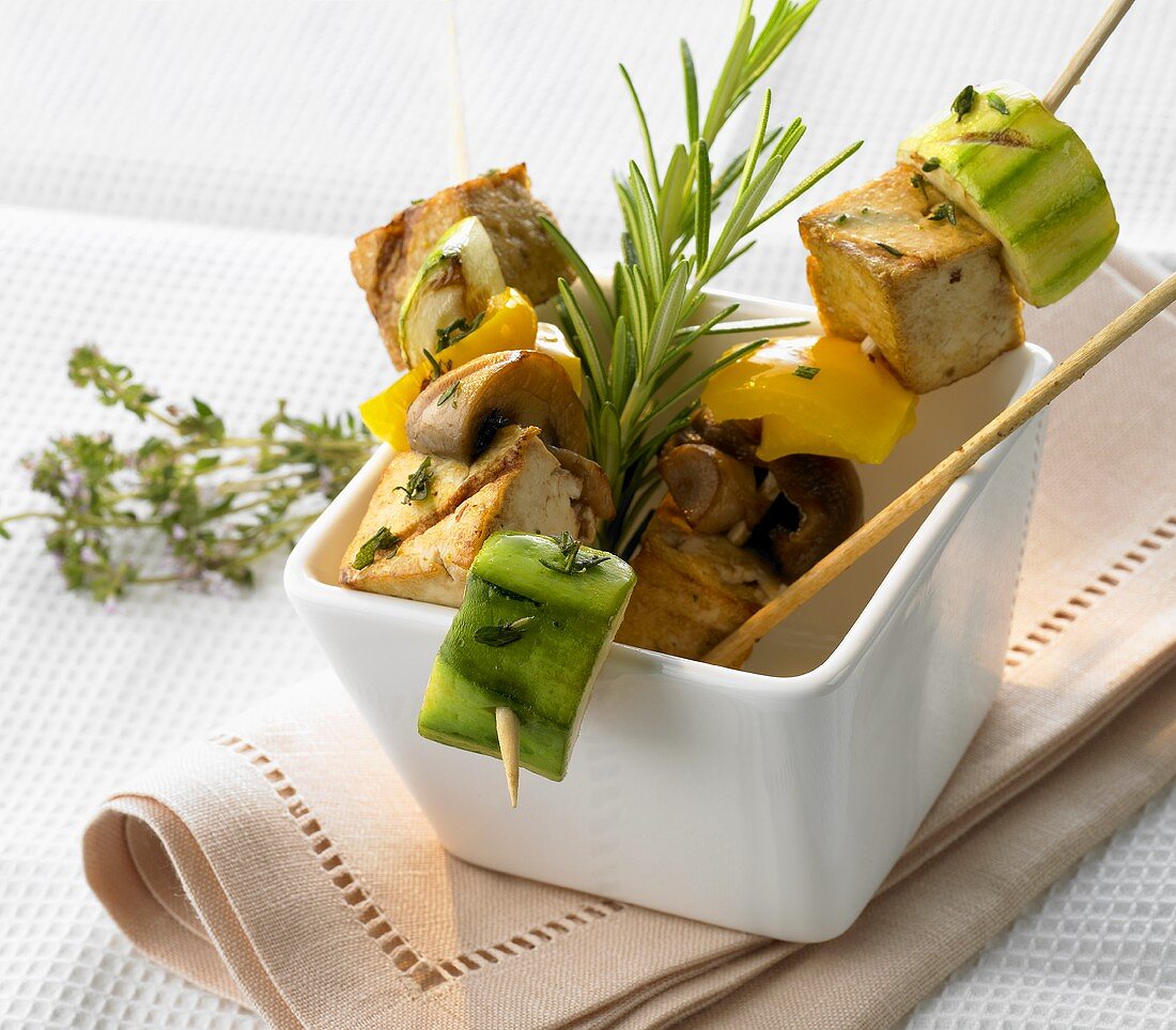 Mediterrane Tofu-Spiesse