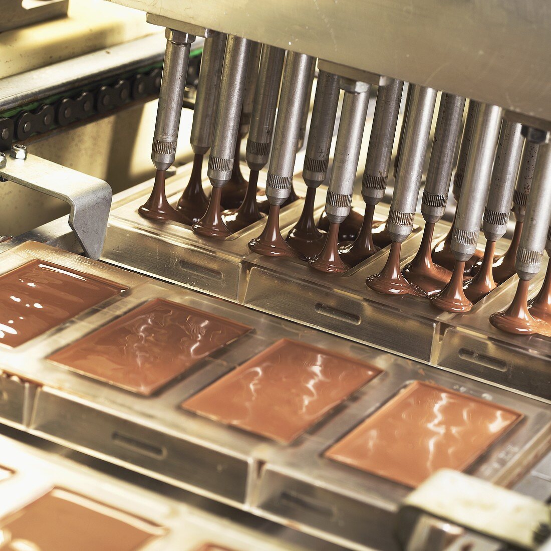 Industrial chocolate production