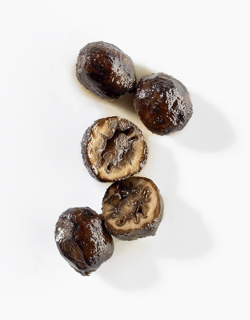 Black walnuts (unripe pickled walnuts)
