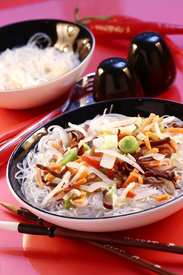 Glass noodles with vegetables