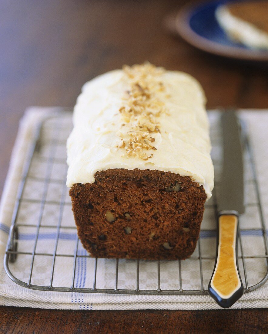 Carrot cake with lemon cream cheese icing