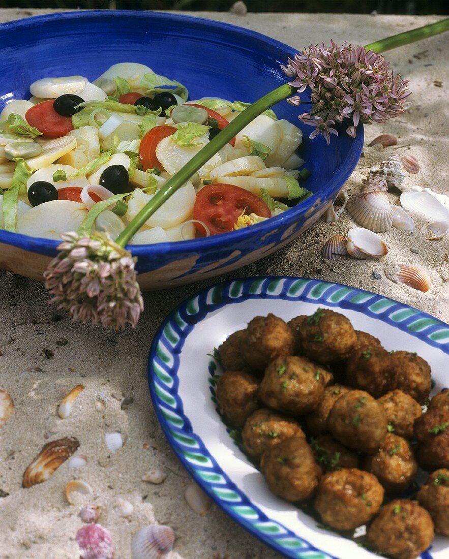 Herb meatballs with salad