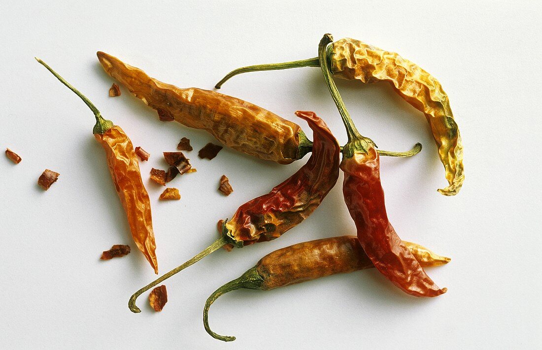 Dried chili peppers 