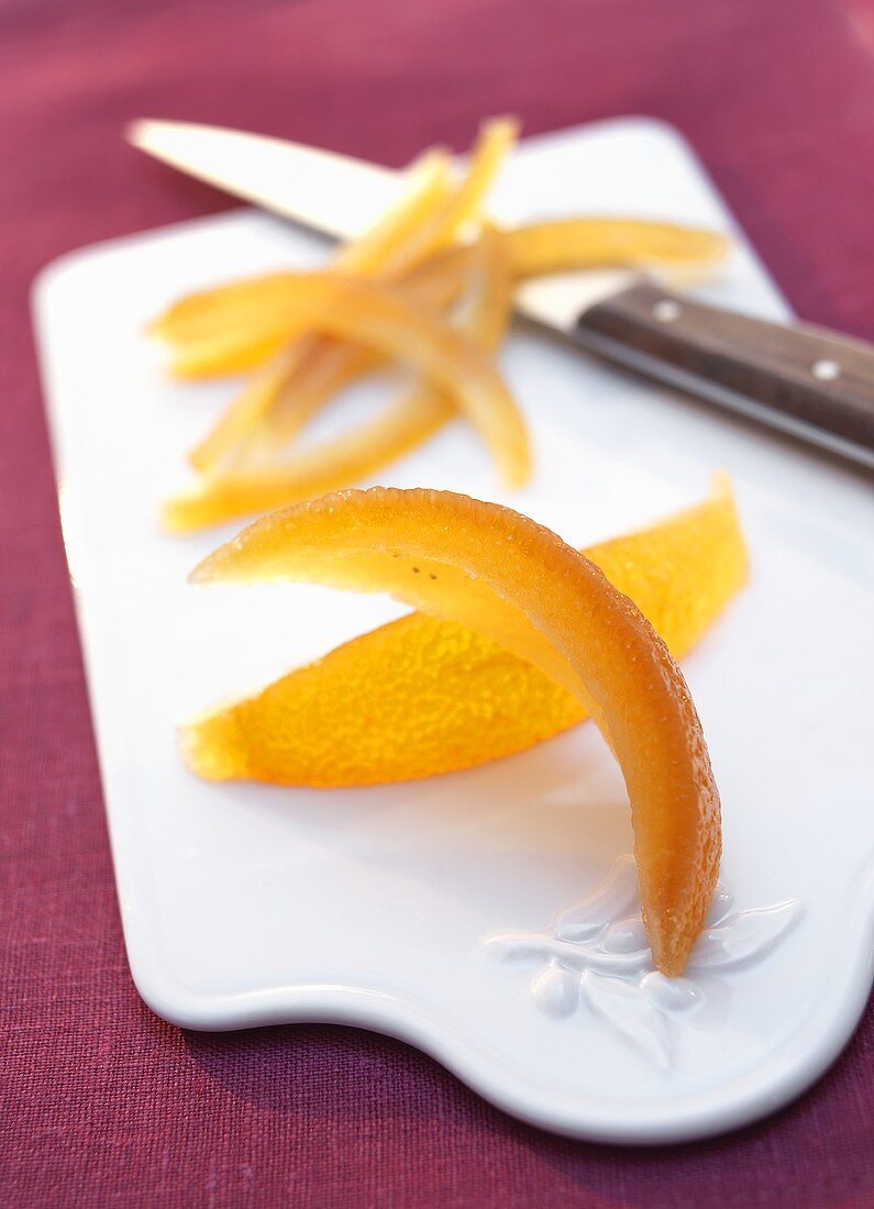 Orangeat, in Stifte geschnitten
