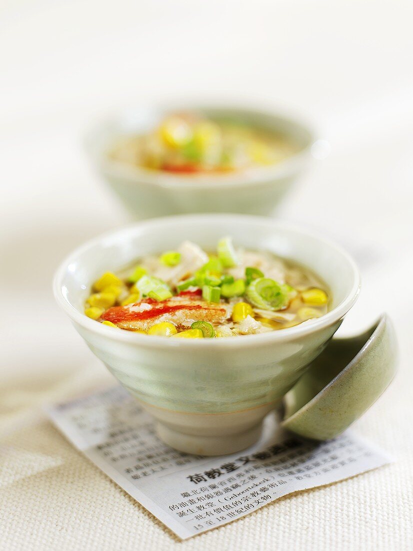 Asian soup with sweetcorn, crabmeat and chicken