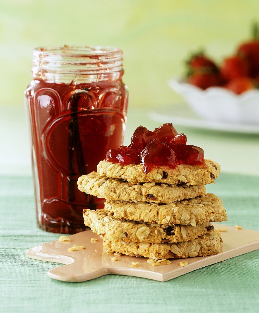 Strawberry and vanilla jelly on wholemeal biscuit