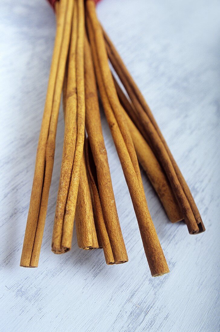 Long, tin cinnamon sticks
