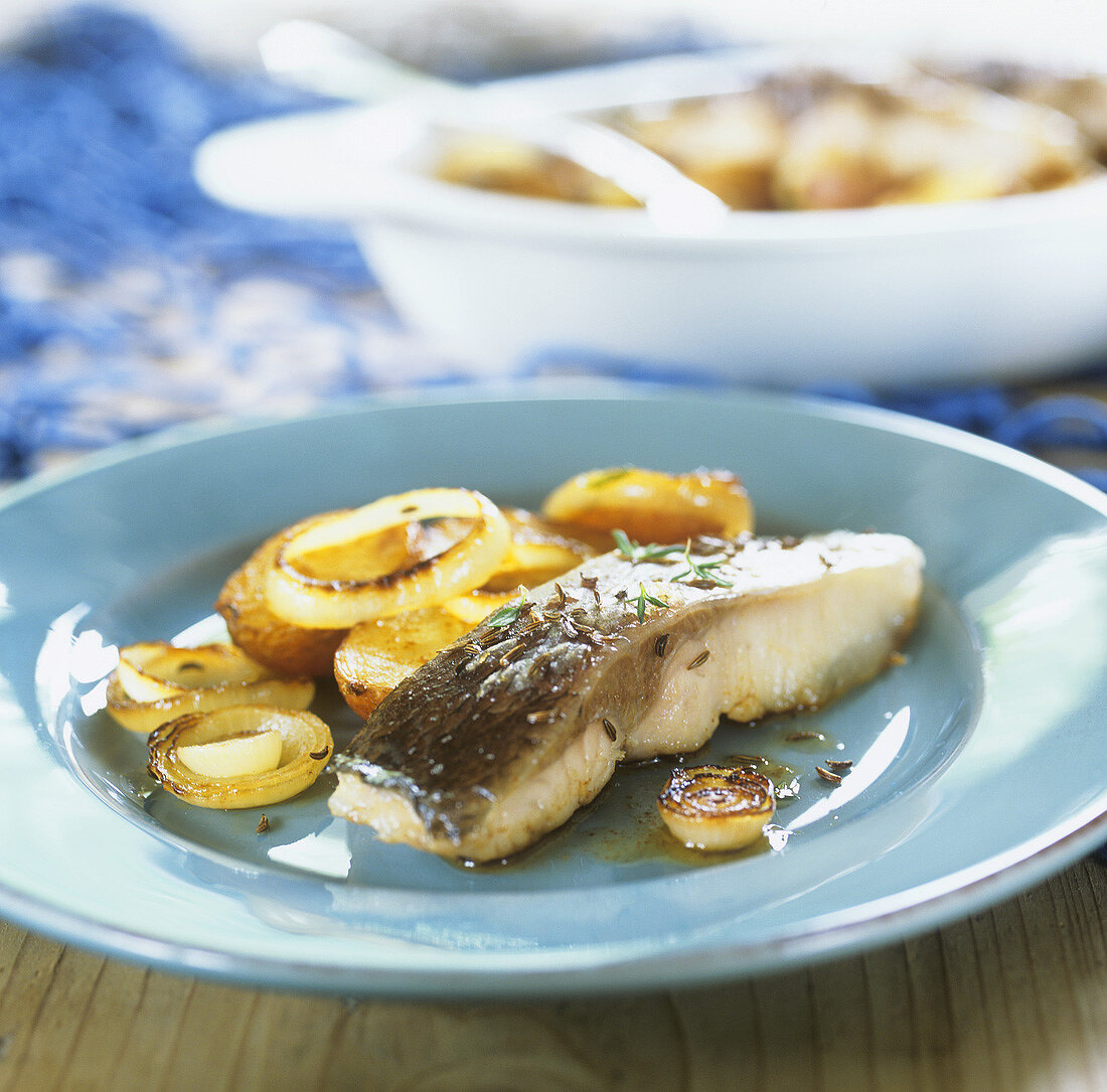 Halibut with fried potatoes