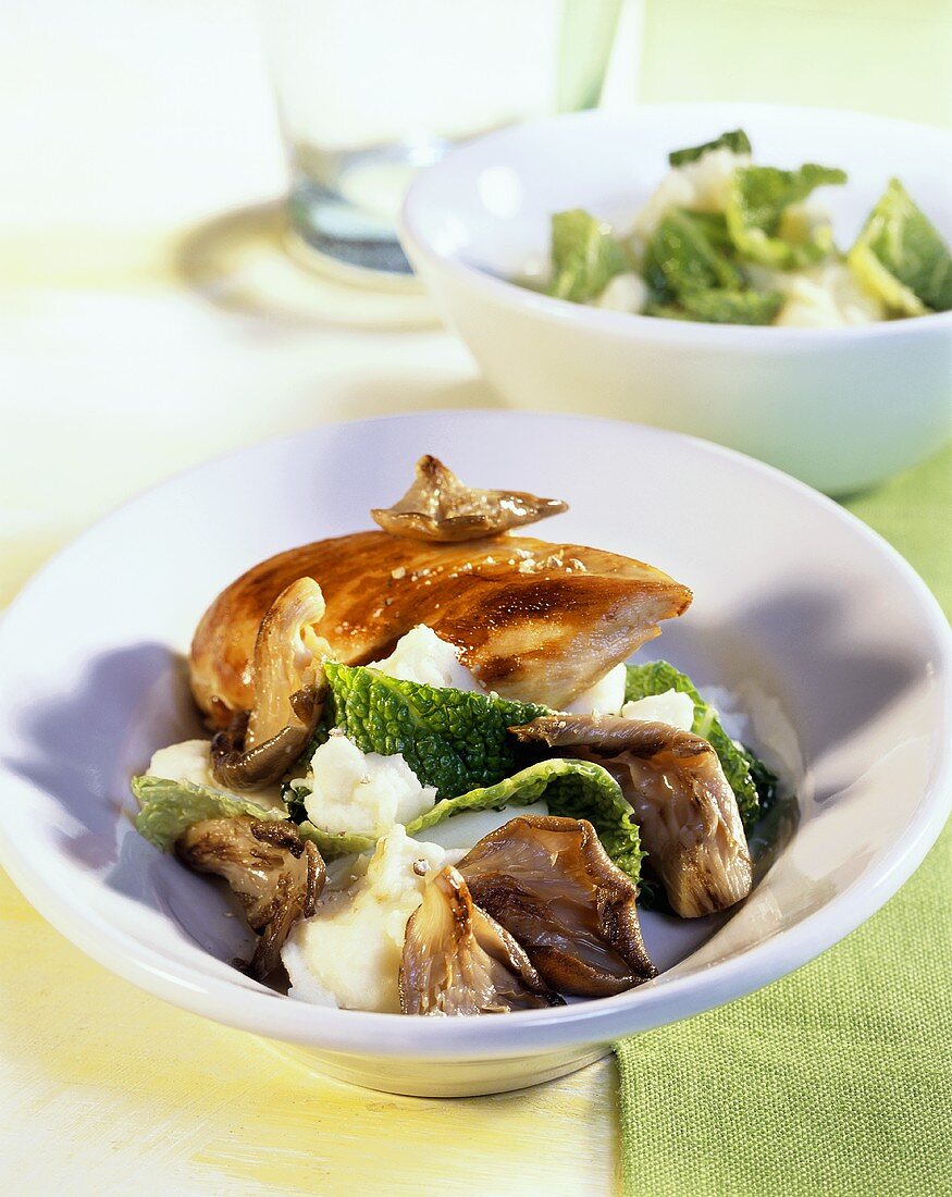 Chicken fillet with mushrooms,  savoy and mashed potato
