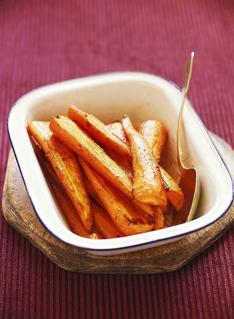 Gebratene Karotten, süß gewürzt