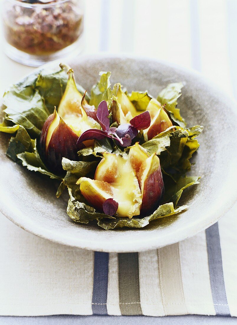 Feigen mit geschmolzenem Gorgonzola