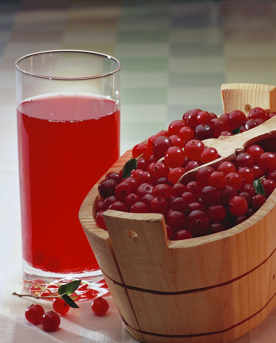 Cranberry juice and fruit