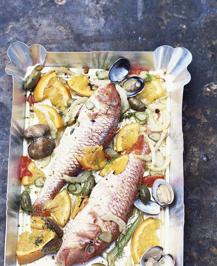 Red mullet with shellfish and oranges