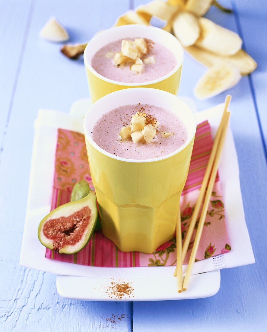 Buttermilk with figs and bananas