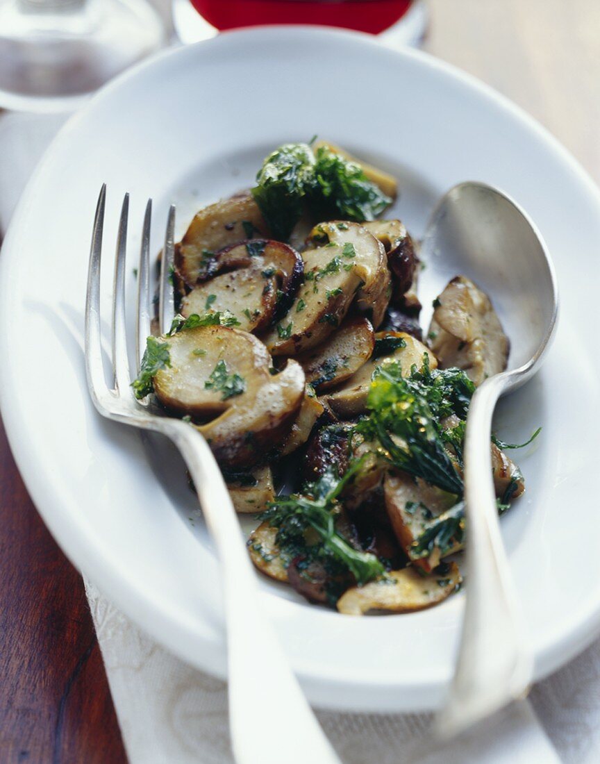Fried ceps with parsley