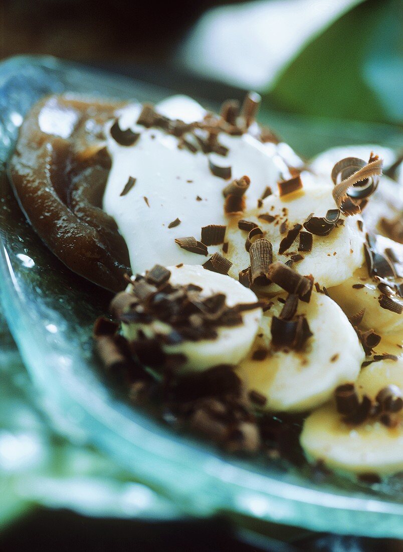 Banana slices with cream, chestnut cream & grated chocolate