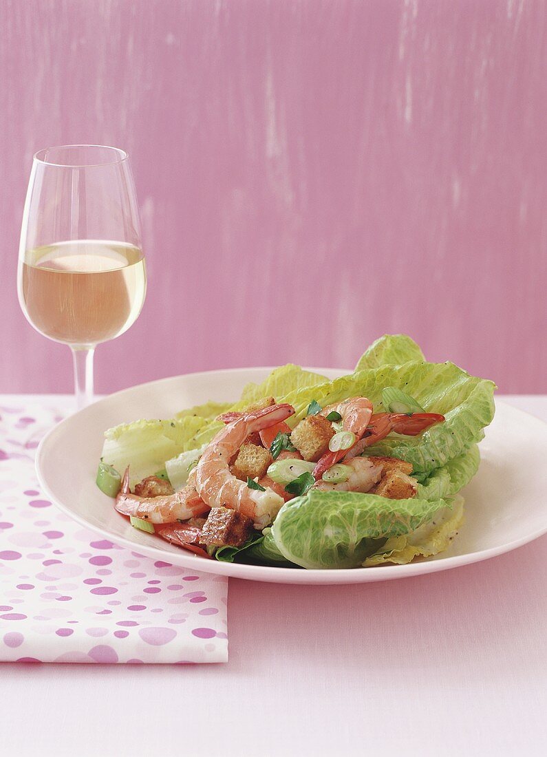 Romaine lettuce with shrimps and croutons