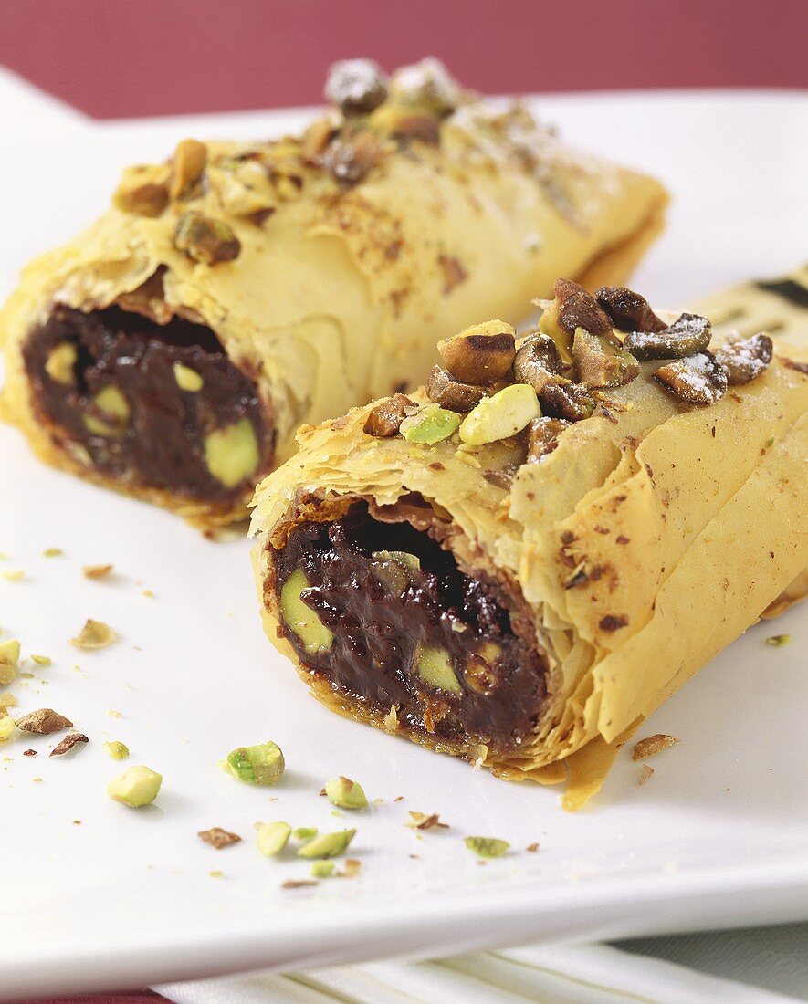 Chocolate roll with pistachios