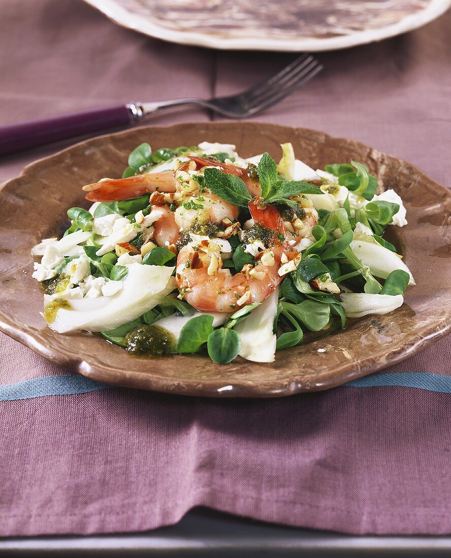 Corn salad with fennel, shrimps and feta