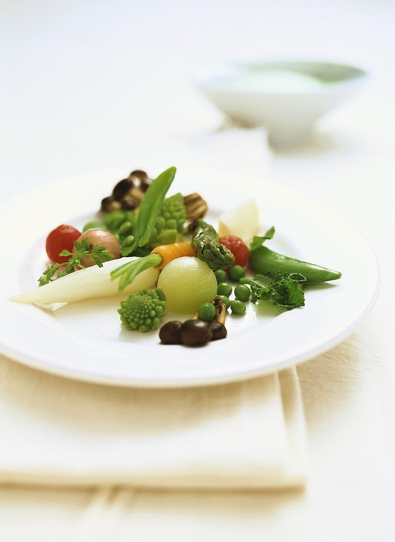 Steamed summer vegetables with mushrooms