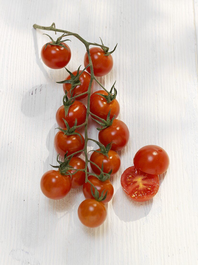 A truss of cherry tomatoes