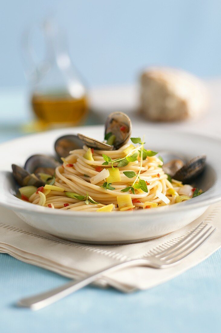 Pasta alle vongole (Spaghetti with clams, Italy)