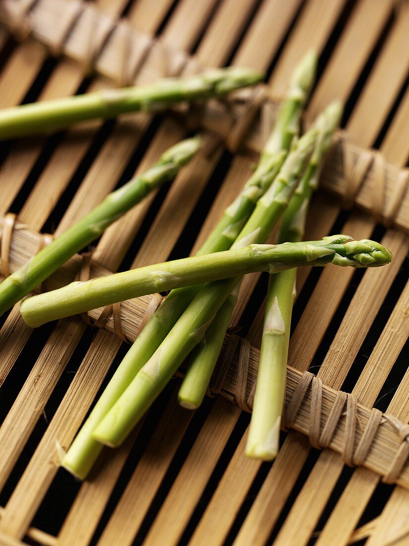 Green asparagus