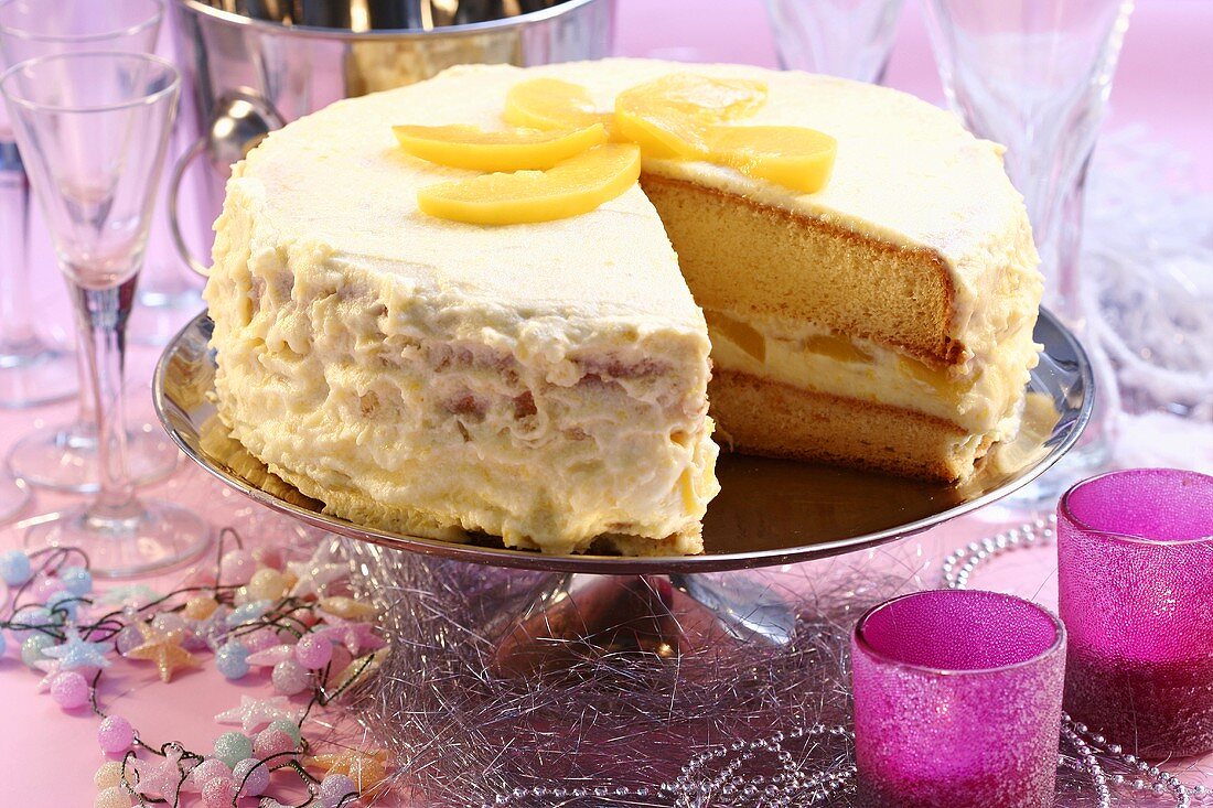 Peach gateau